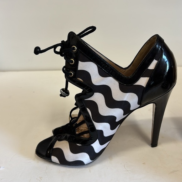 Nicholas Kirkwood Monochromatic Satin and Leather Strappy Lace Up Peeptoe Heels - Picture 7 of 12